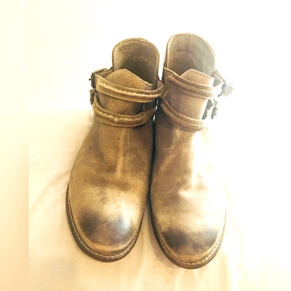 Free People distressed boots - Picture 1 of 6